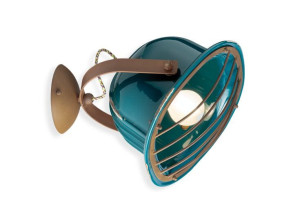 Железный настенный светильник