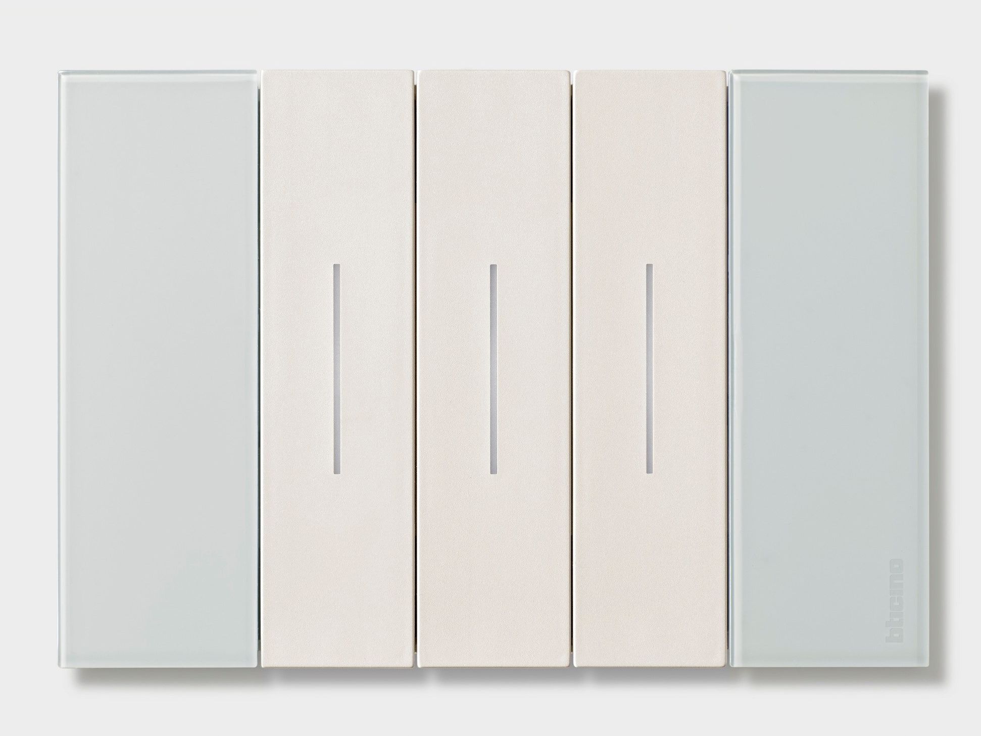 Традиционная и связанная гражданская серия BTICINO LIVING NOW ARCH-00151831 - Вид №52