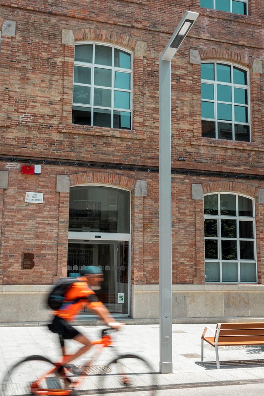 URBIDERMIS Светодиодный столб из оцинкованной стали 108 sun-id-1496432 - Вид №1