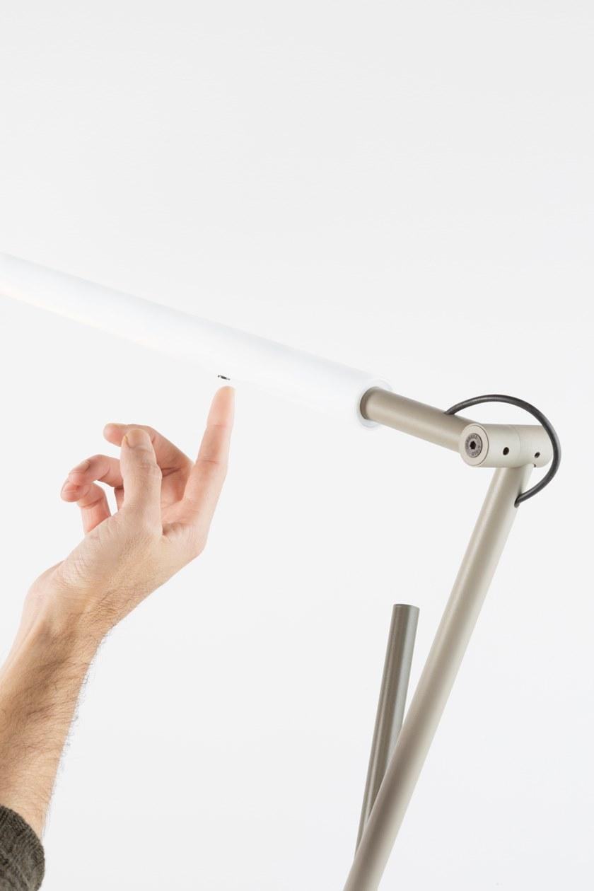 Estiluz Регулируемый светодиодный металлический торшер Asana P-3768 - Вид №9