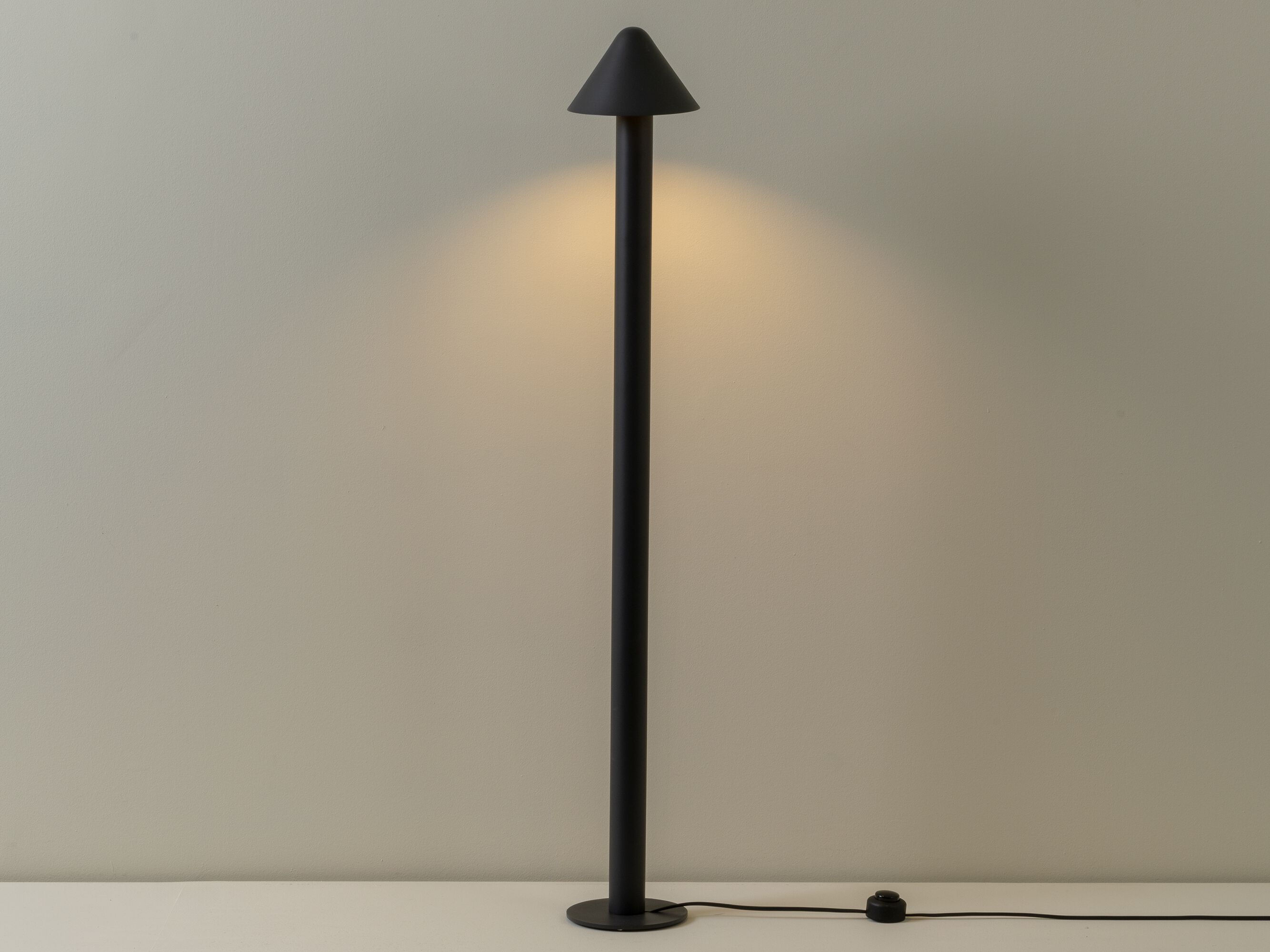 Поворотный стальной торшер Milan Iluminacion Shita ARCH-00013612