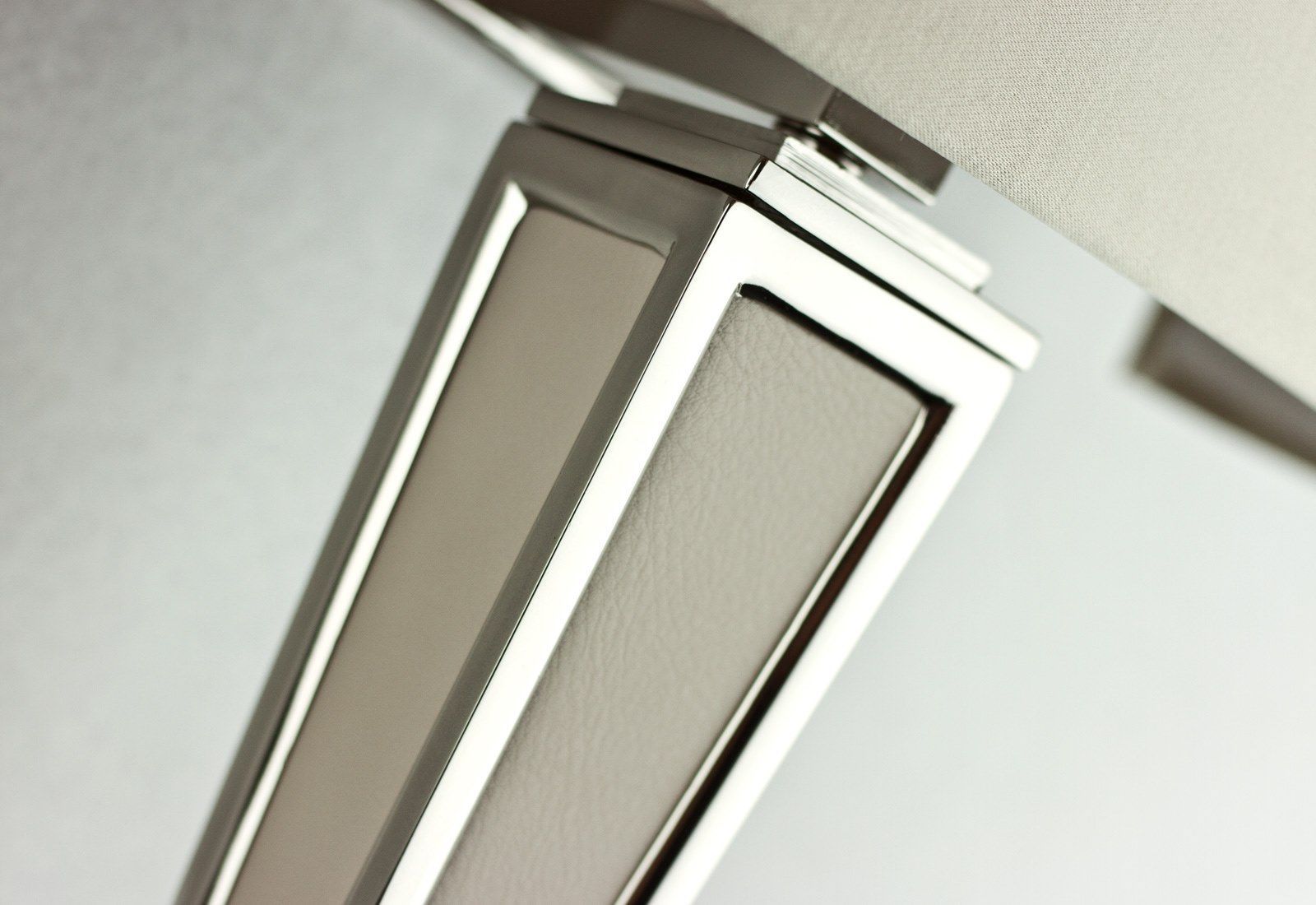 Настенный светильник из металла и кожи Abrissi Piramide ARCH-00097927 - Вид №2