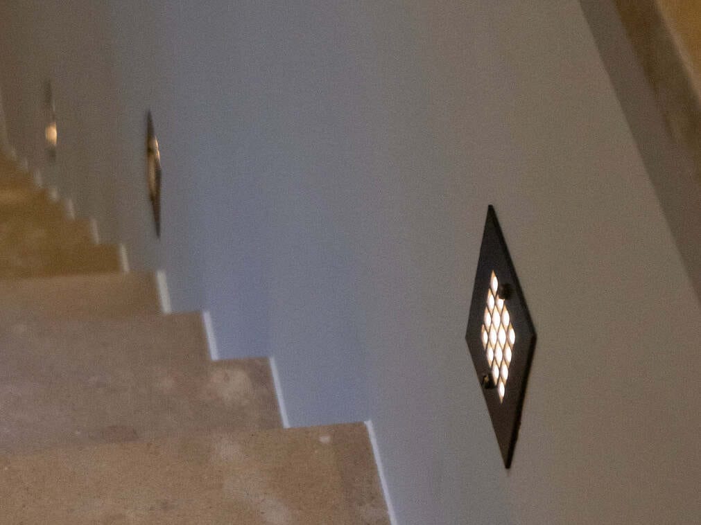 Наружная латунная светодиодная настенная табличка Authentage Lighting решетка ARCH-00097118 - Вид №2