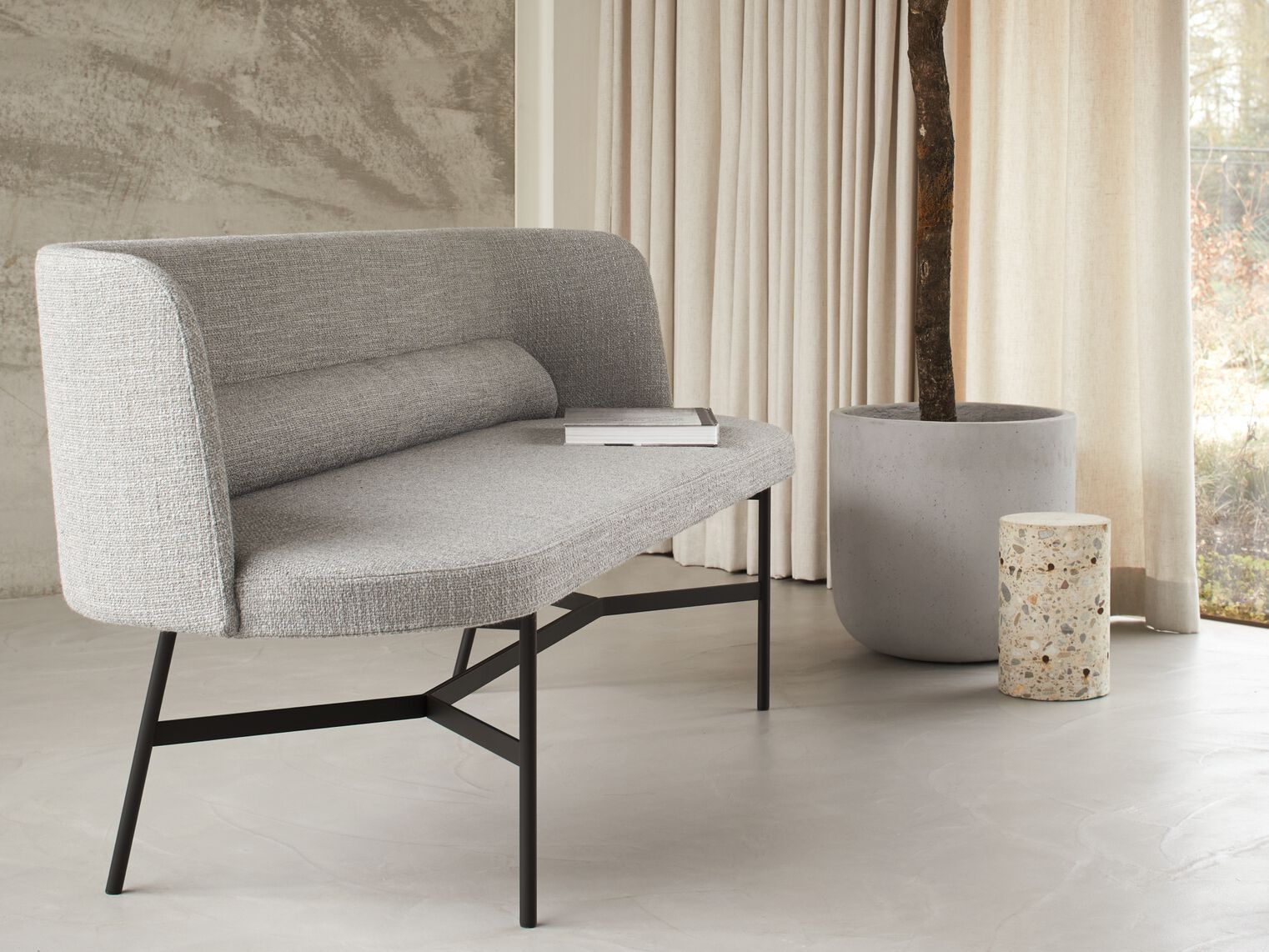 Мягкая скамейка из ткани со спинкой more Harri ARCH-00029666 - Вид №3