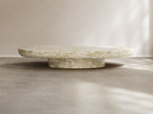 Натуральный камень овальный низкий журнальный столик