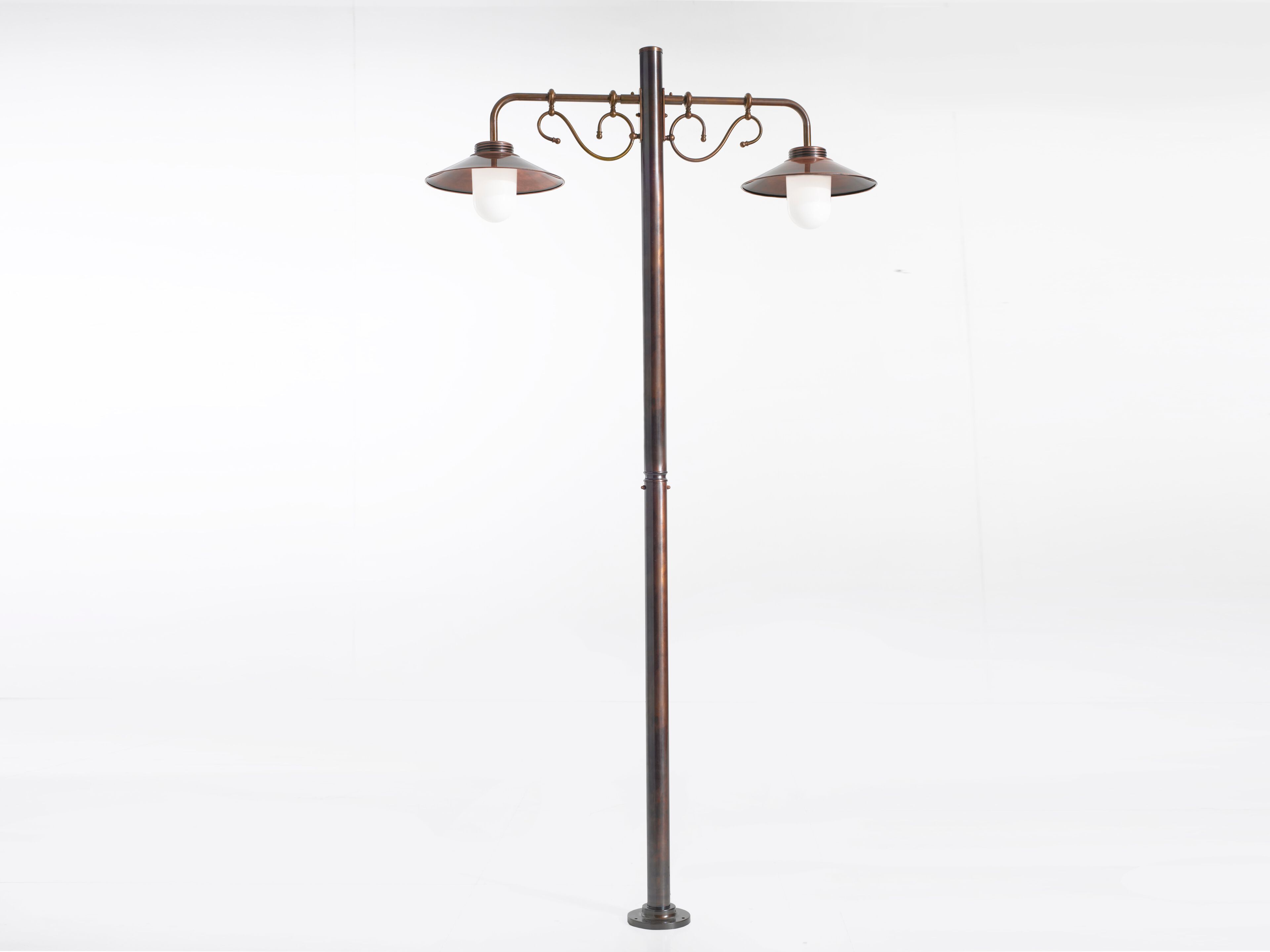 Латунный и медный светодиодный уличный фонарь для сада Cremasco Illuminazione Венецианская традиция ARCH-00027444