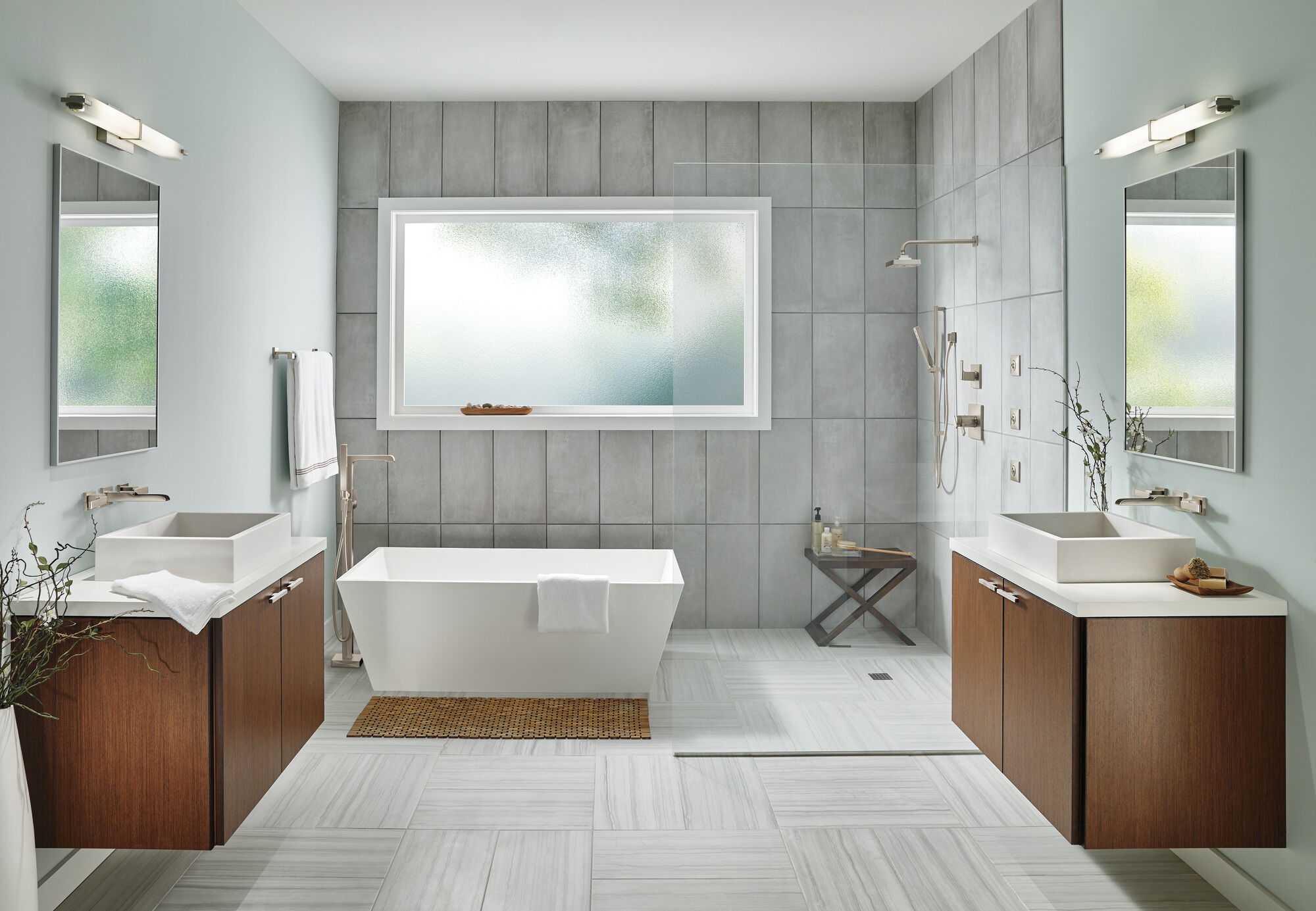 T4767-SSFL Напольная накладка для ванны с одной ручкой и ручным душем Delta Faucet Ara Нержавеющая сталь - Вид №1