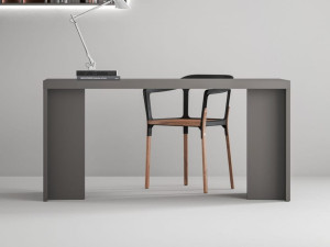 Деревянный письменный стол для ПК