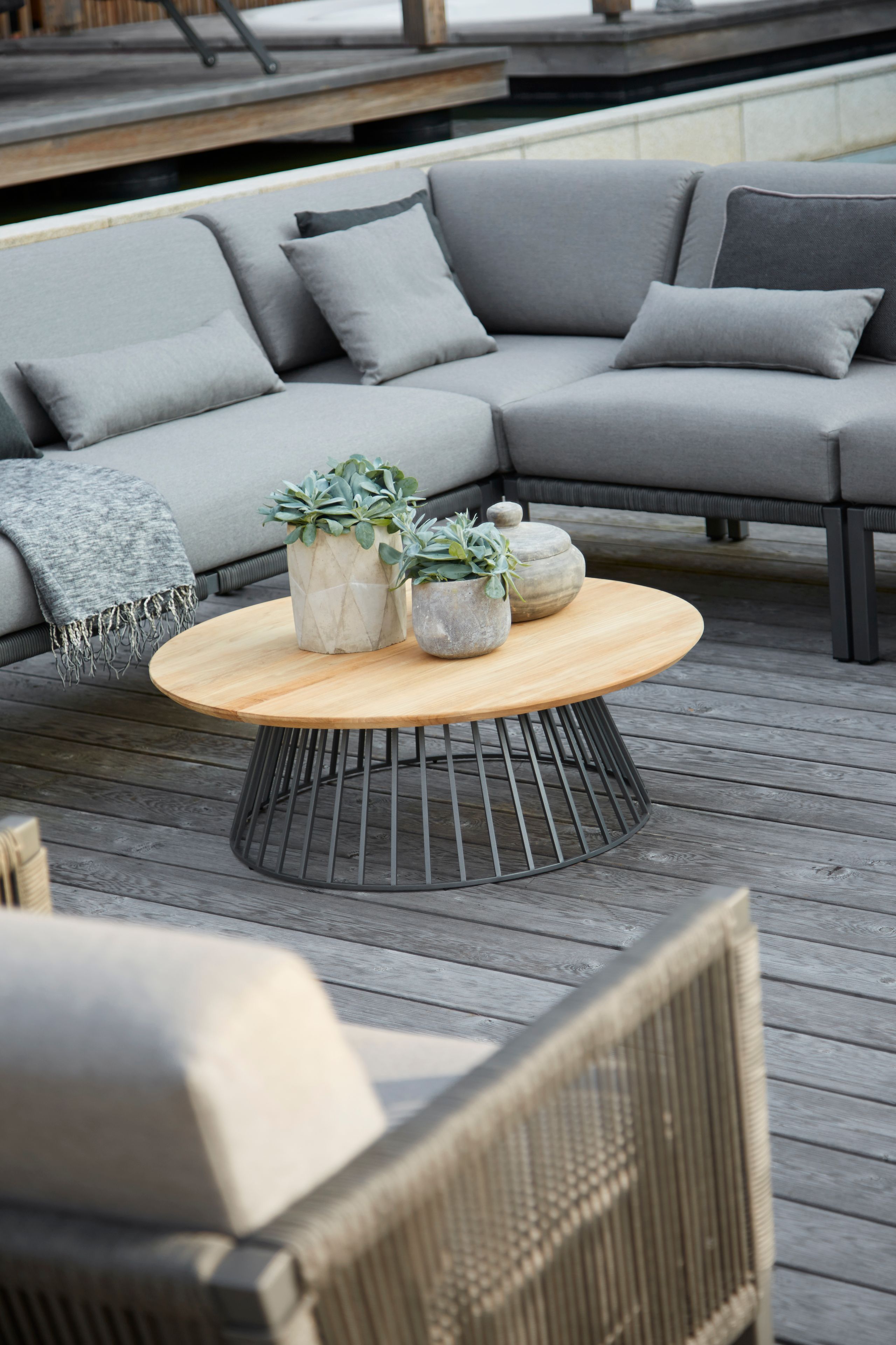 Круглый стол из тикового дерева solpuri сетка ARCH-00151740 - Вид №5