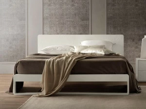 OLIVIERI Двуспальная кровать из дерева Martin