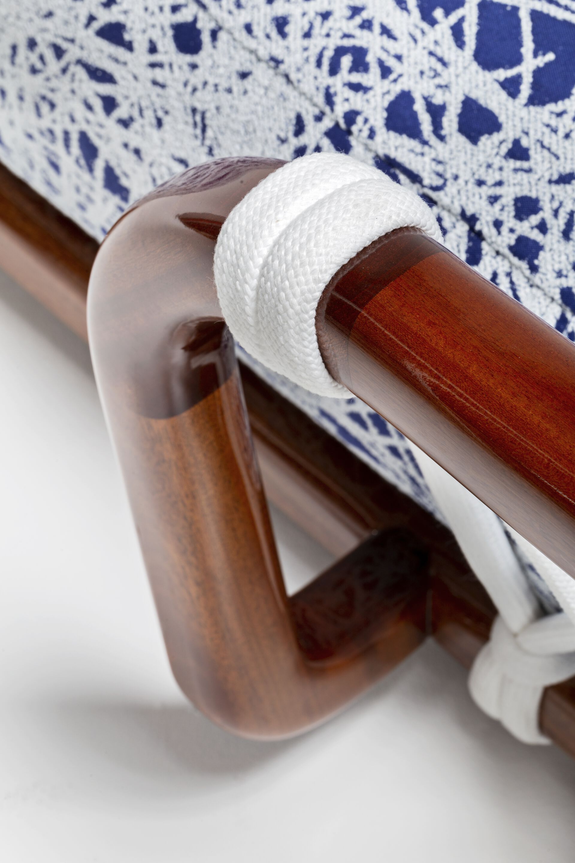 2-местный диван из красного дерева и ткани Exteta Sunset ARCH-00110712 - Вид №5