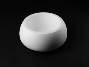 Низкий садовый горшок из полиэтилена