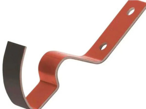 Предварительно окрашенный алюминиевый крюк для фиксации конька