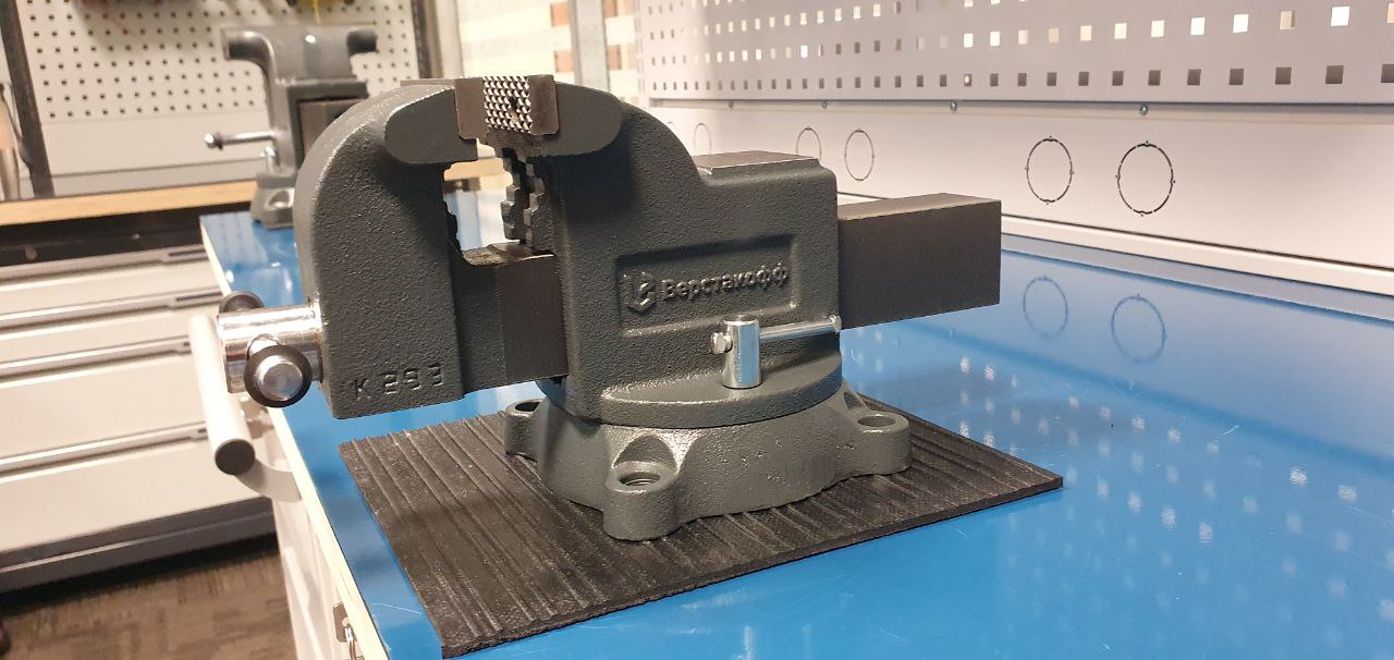 Тиски чугунные поворотные с наковальней Верстакофф XL 200 BV-200 - Вид №5