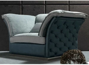 CorteZari Кресло из мягкой ткани с подлокотниками Zoe gold 693