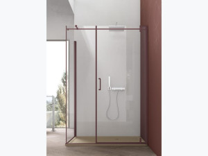 Прямоугольная угловая душевая кабина с поворотной дверью