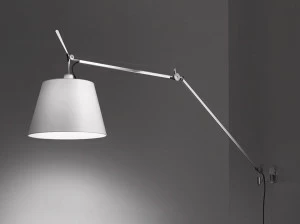 Artemide Настенный светильник из алюминия и сатина Tolomeo