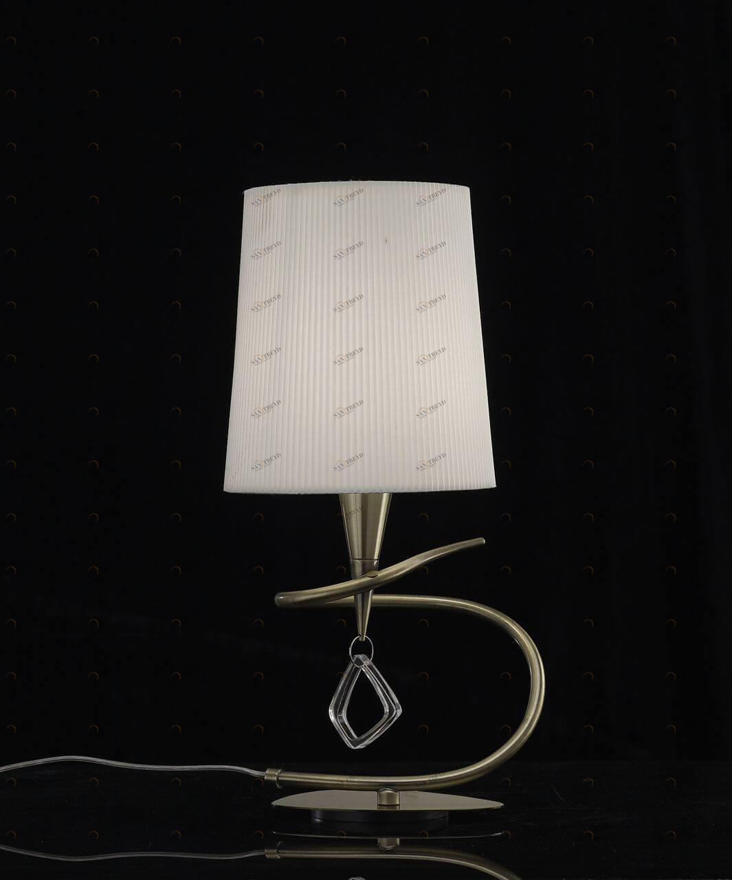 Лампа настольная белая Mantra Mara Antique Brass 1629 MANTRA MARA 00-3906663 Белый