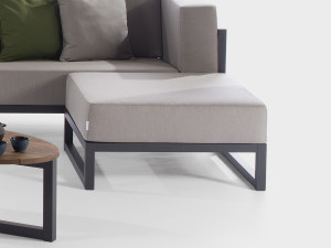 Квадратный пуф из ткани