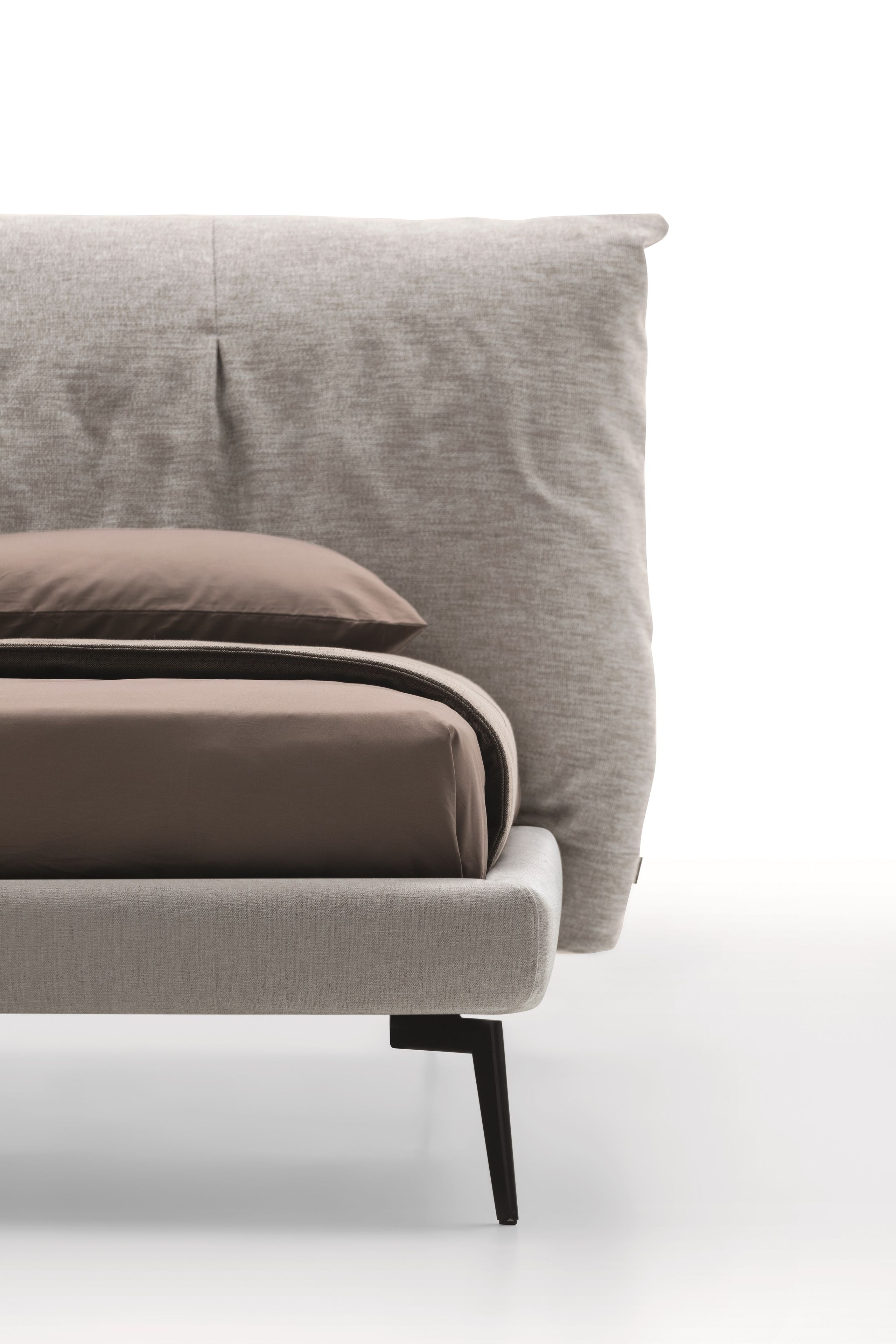 Мягкая кровать из ткани с мягким изголовьем Ditre Italia Papilo ARCH-00063075 - Вид №4