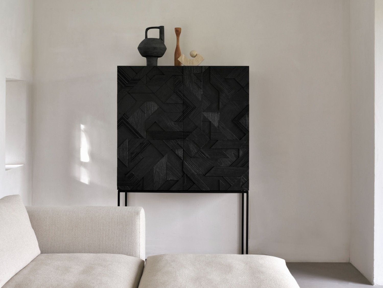 Шкаф из тикового дерева с распашными дверцами Ethnicraft ARCH-00065301