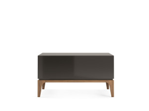 Деревянная прямоугольная тумбочка с ящиками