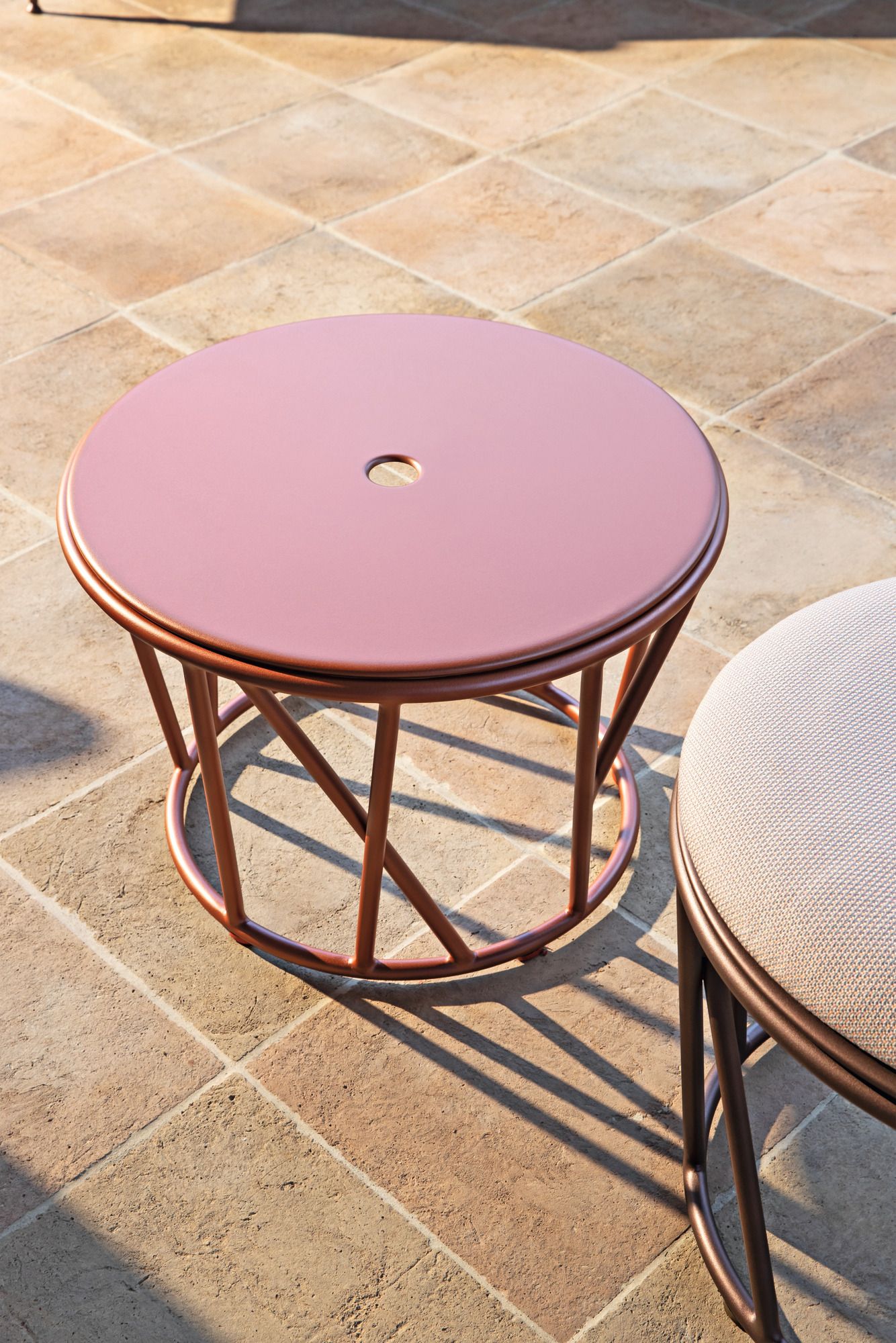 Алюминиевый круглый садовый столик FAST ARCH-00023856 - Вид №5