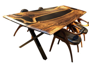 Прямоугольный стол из орехового дерева и смолы