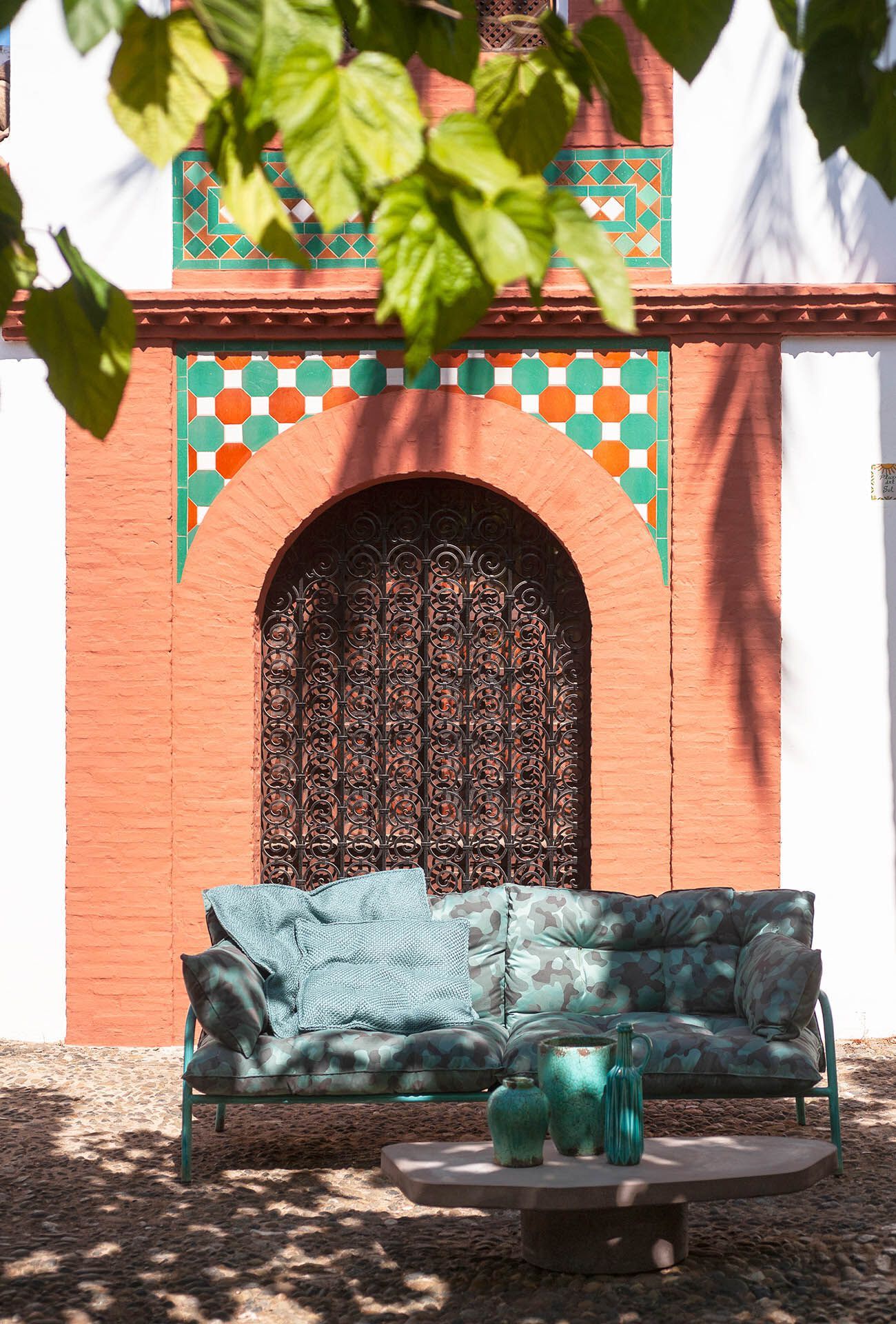 3-местный тканевый садовый диван Baxter Elephant ARCH-00100361 - Вид №2