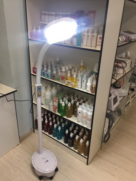 52617 Косметологическая лампа-лупа Pro 8X на штативе Beauty Star 