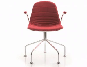 Luxy Мягкое кресло на козелке с подлокотниками Epoca