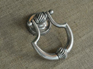 Бронзовый дверной молоток