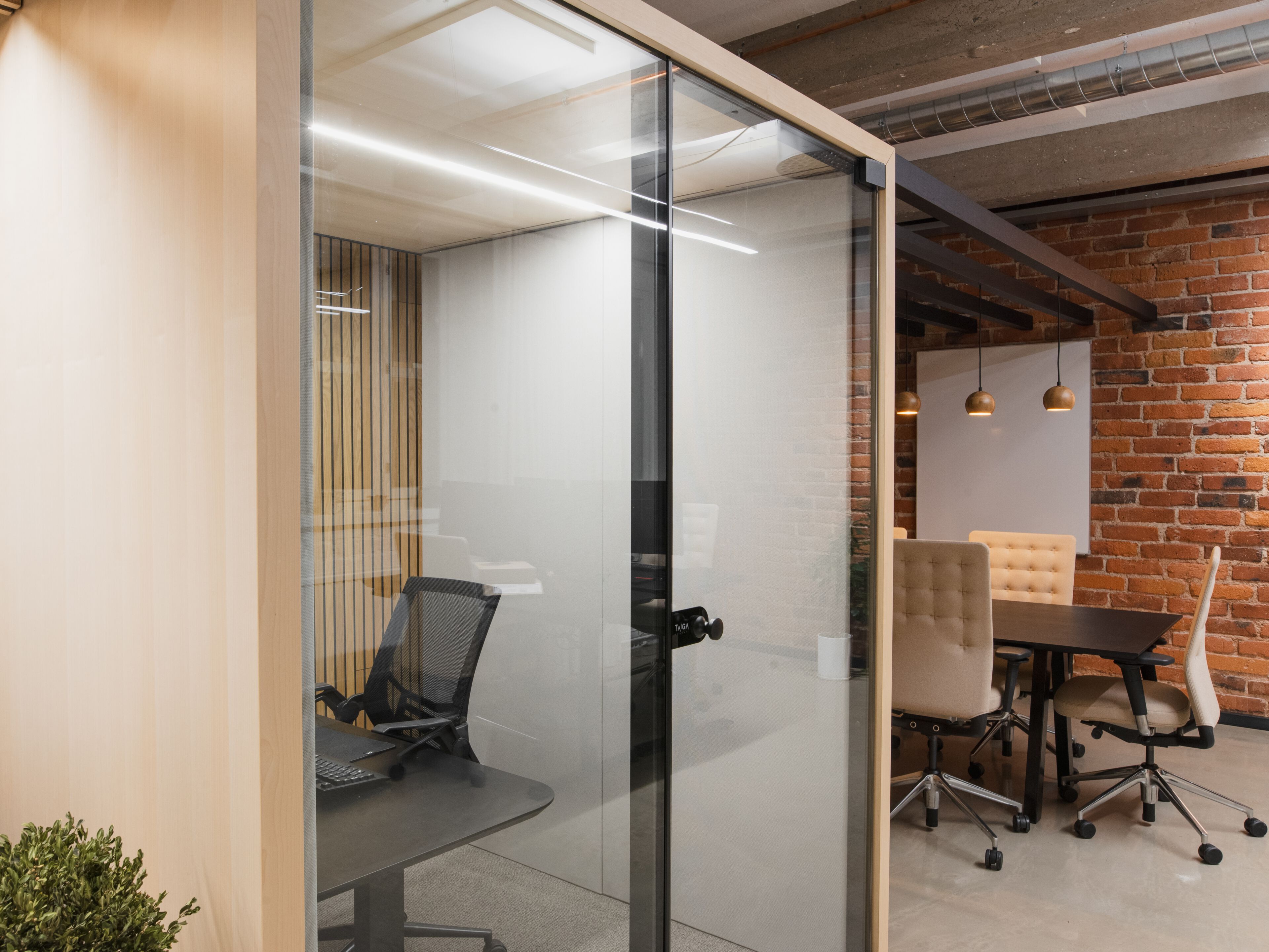 Одноместная акустическая офисная кабина со встроенным освещением Taiga Concept Lohko Picea ARCH-00100066 - Вид №2