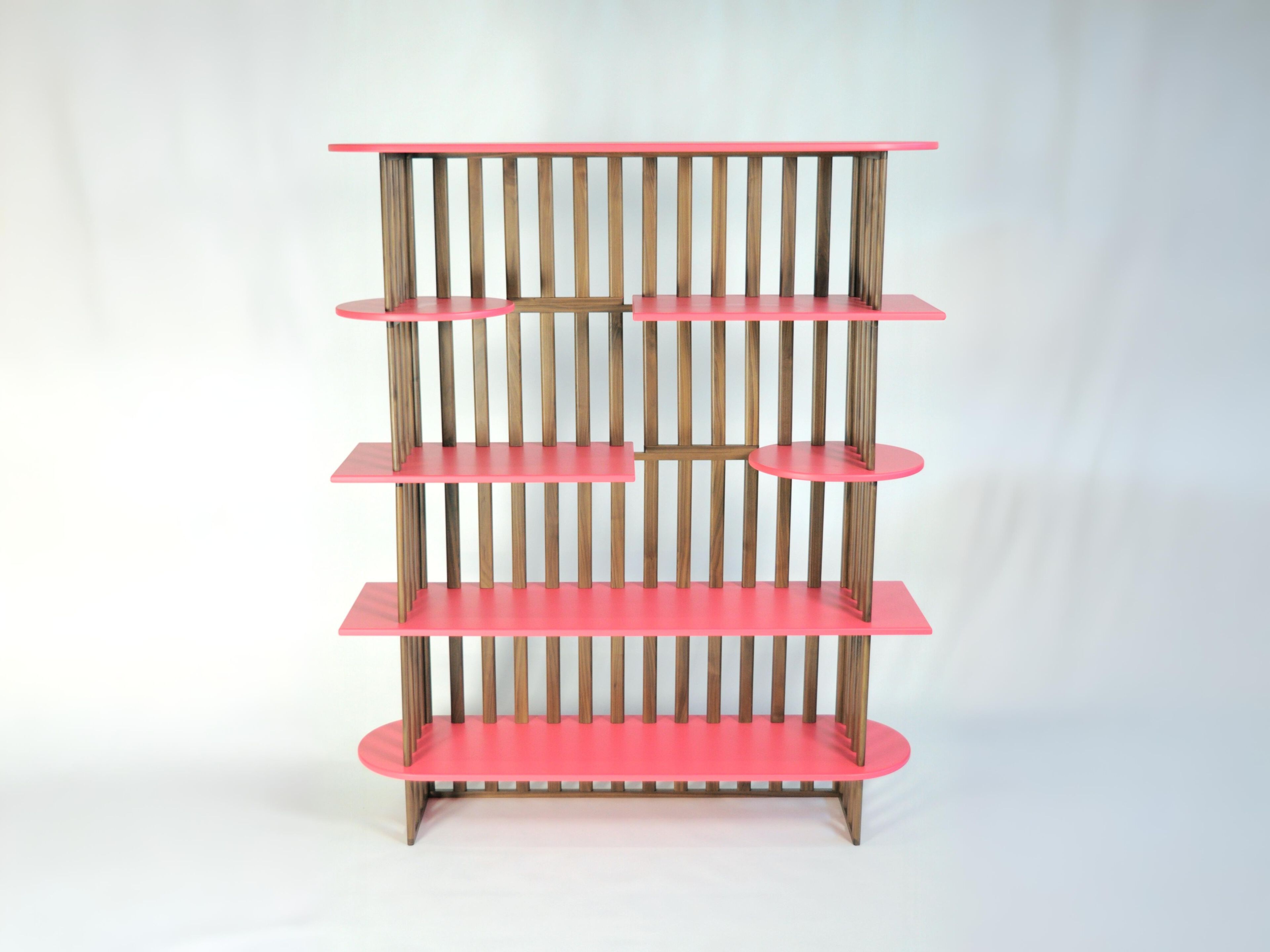 Книжный шкаф из массива дерева с пятью полками Medulum ARCH-00053302