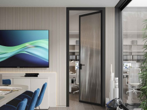 Стеклянная распашная дверь