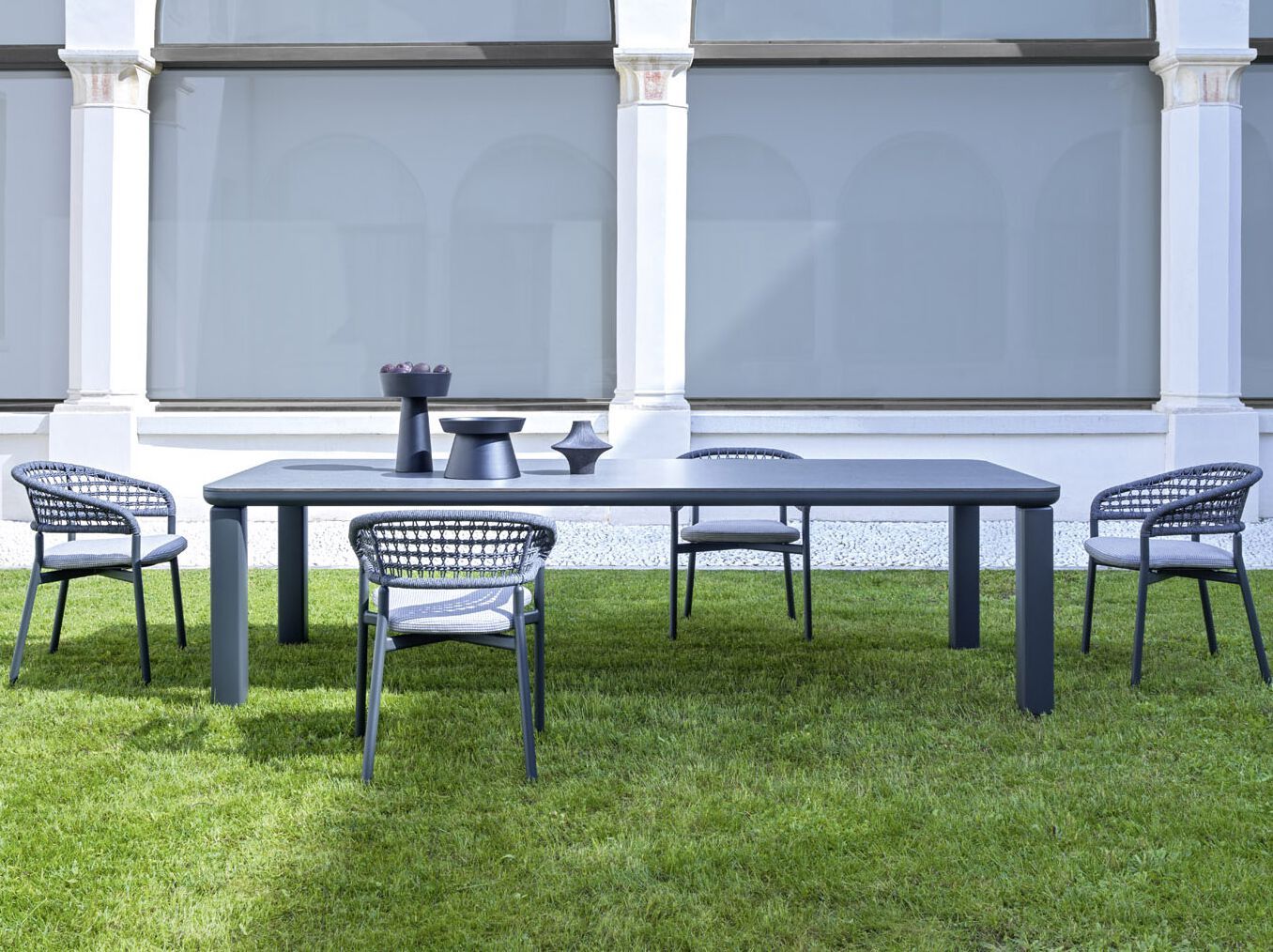 Алюминиевый садовый стол с керамической столешницей или HPL Varaschin Customade ARCH-00077506