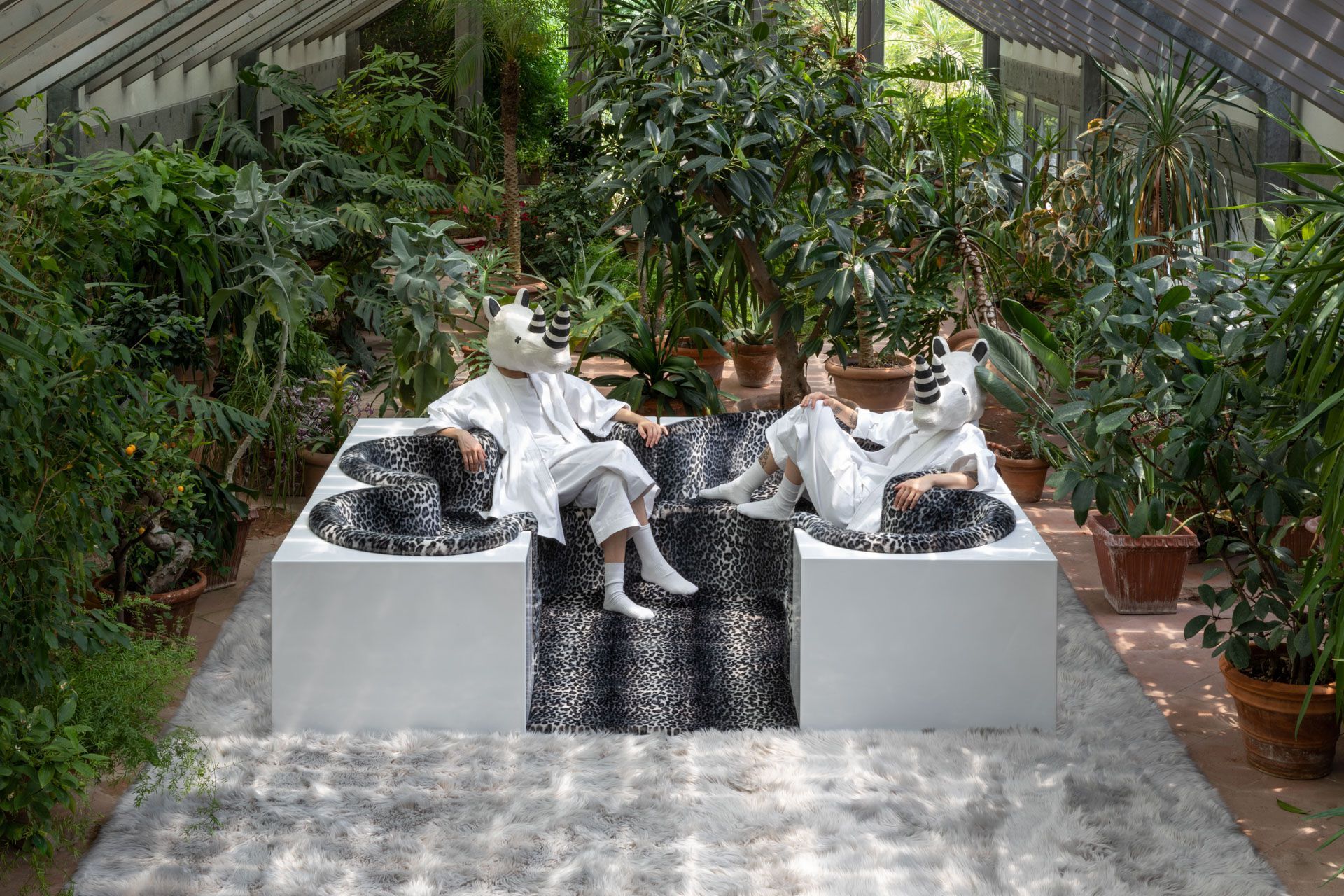 Секционный диван из стекловолокна с обивкой из искусственного меха Poltronova Safari ARCH-00052703