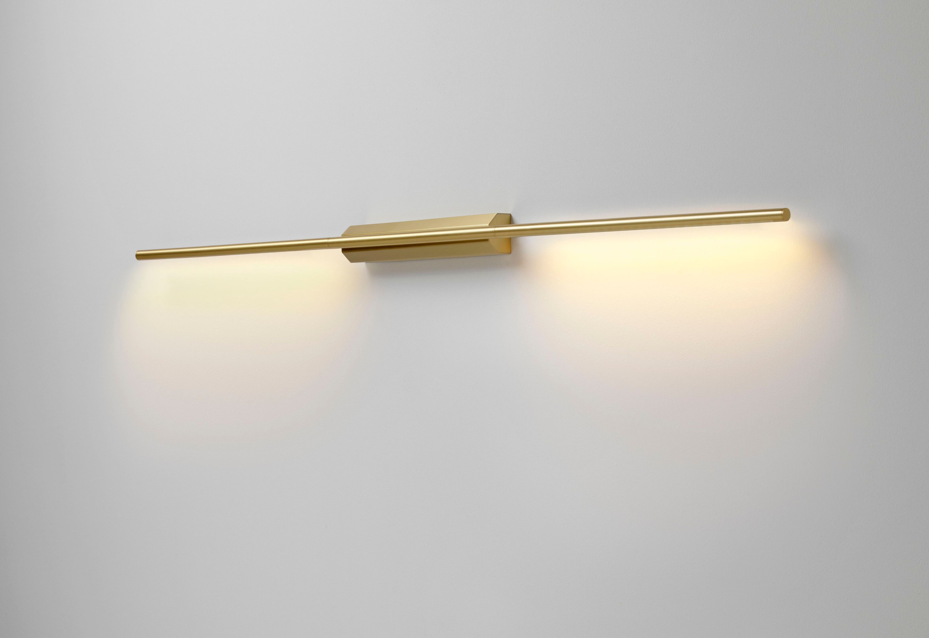 Латунный светодиодный настенный светильник для ванной комнаты CVL Luminaires ссылка ARCH-00012523 - Вид №3