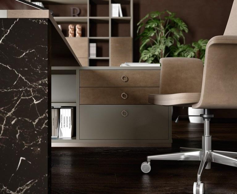 Caroti Регулируемое по высоте кресло руководителя из кожи в современном стиле с подлокотниками с подголовником Concept 308 - Вид №2