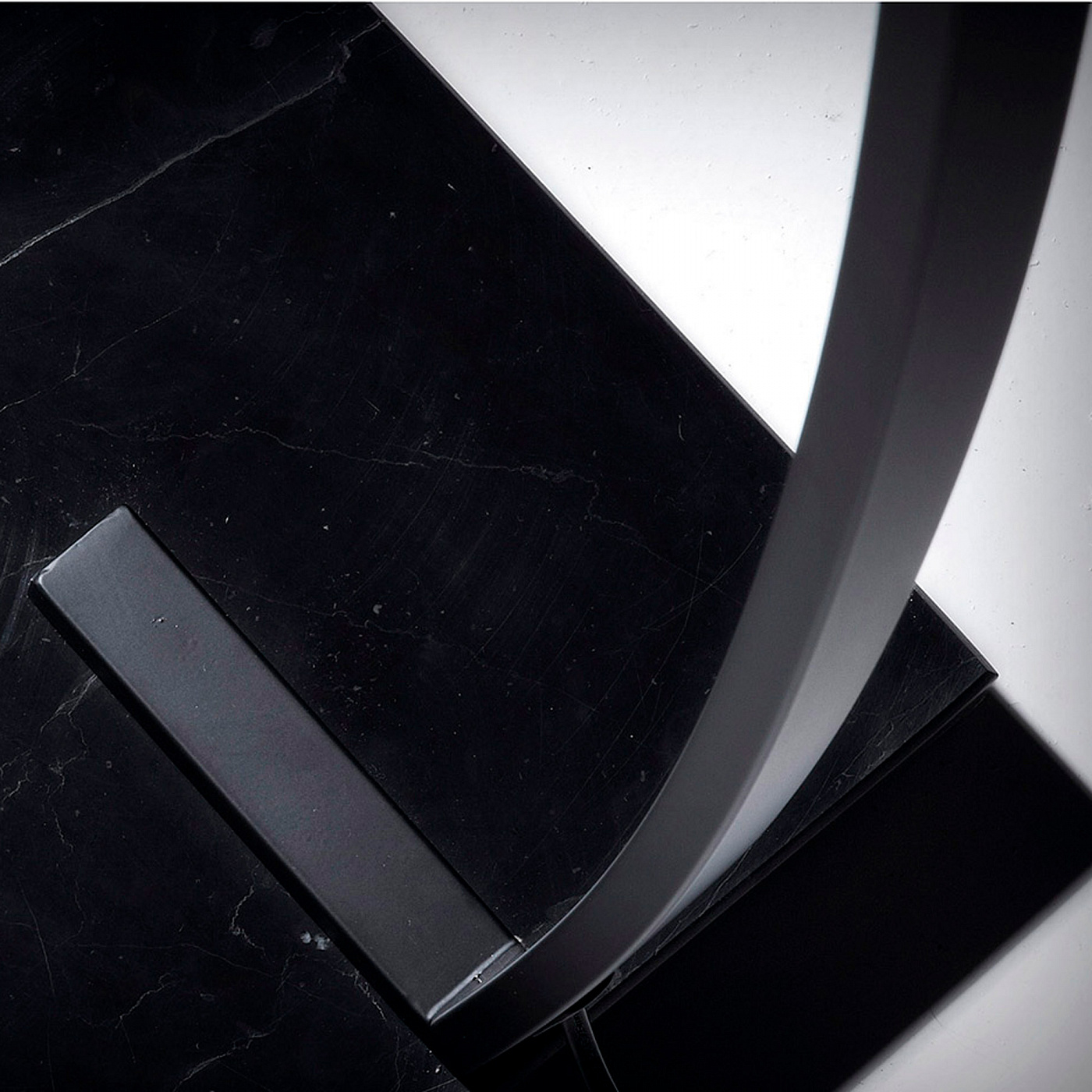 047622 Торшер Chop черный La Forma Juhe  - Вид №2