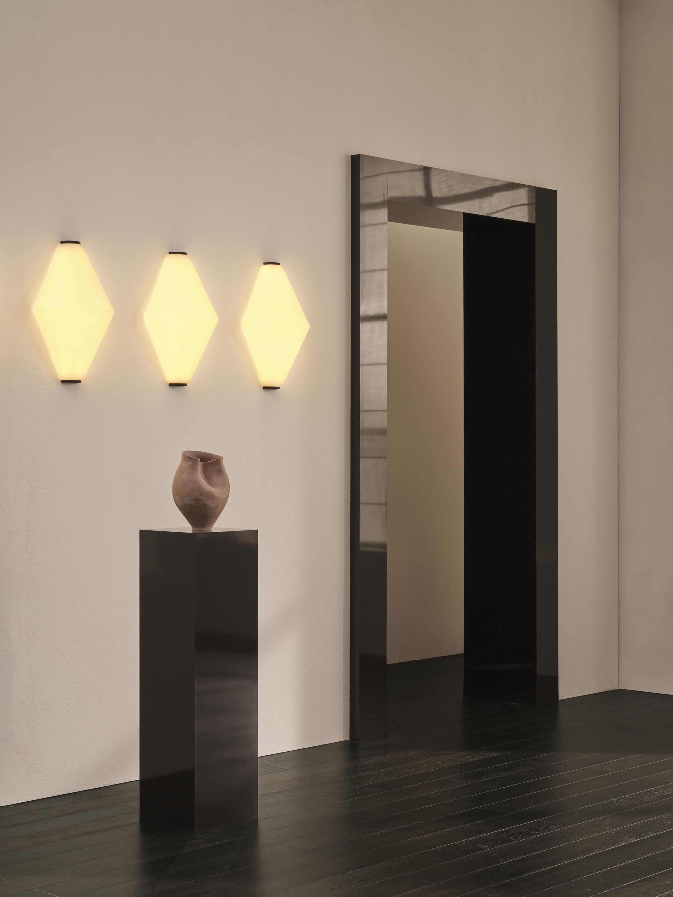 Светодиодный настенный светильник из опалового стекла DE PADOVA Helium ARCH-00041100 - Вид №3