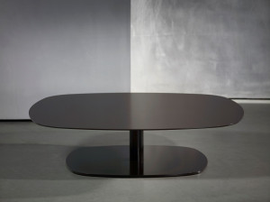 Низкий журнальный столик