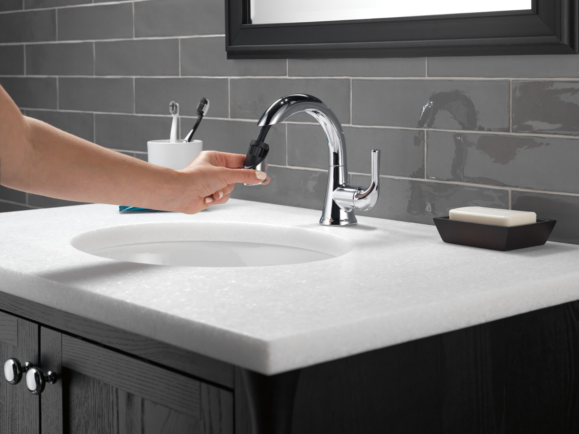 Выдвижной смеситель для ванной с одной ручкой Delta Faucet Kayra 533LF-SSPDMPU - Вид №4