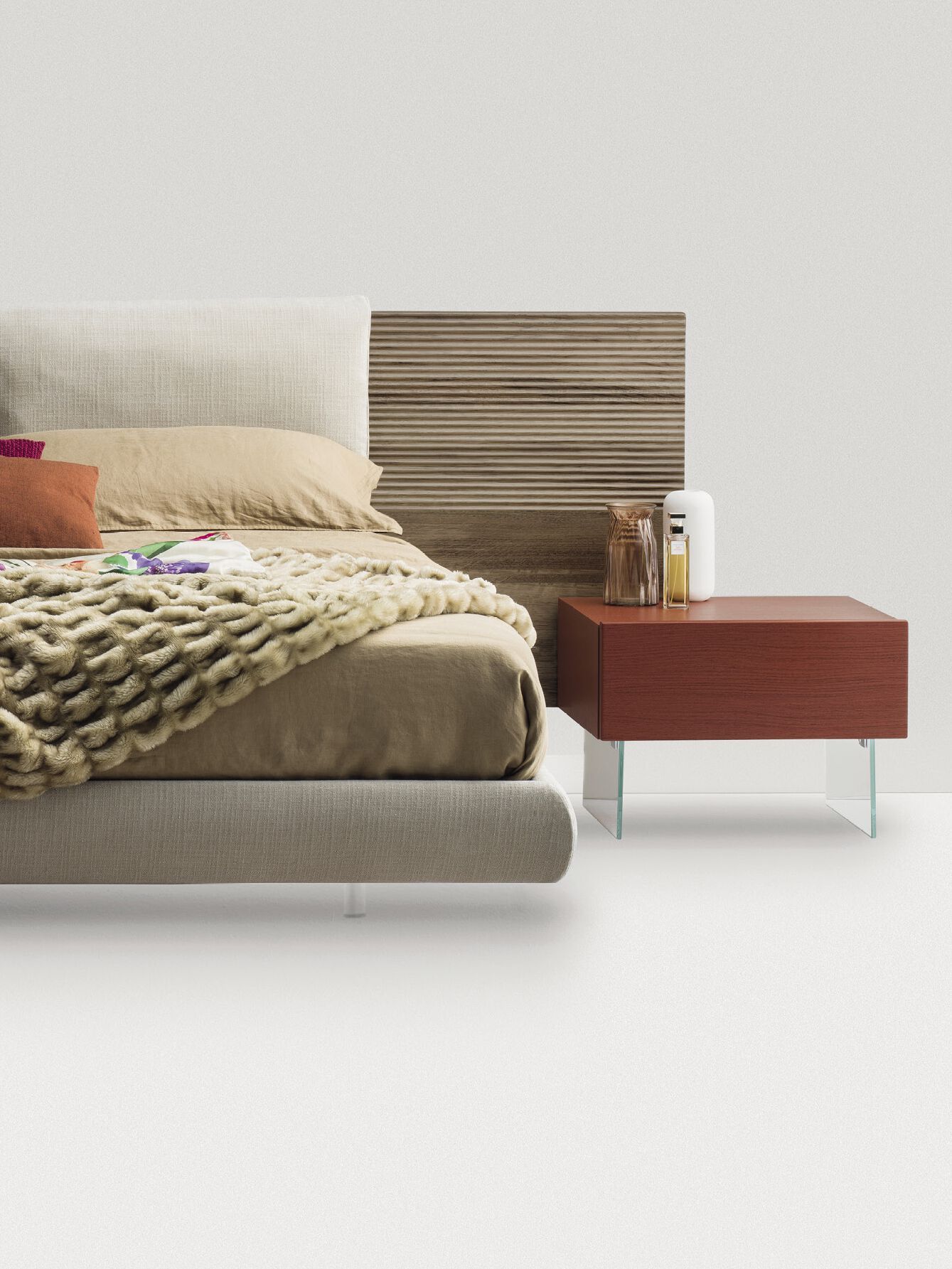 Двуспальная кровать из массива дерева Devina Nais ZEN ARCH-00030643 - Вид №3