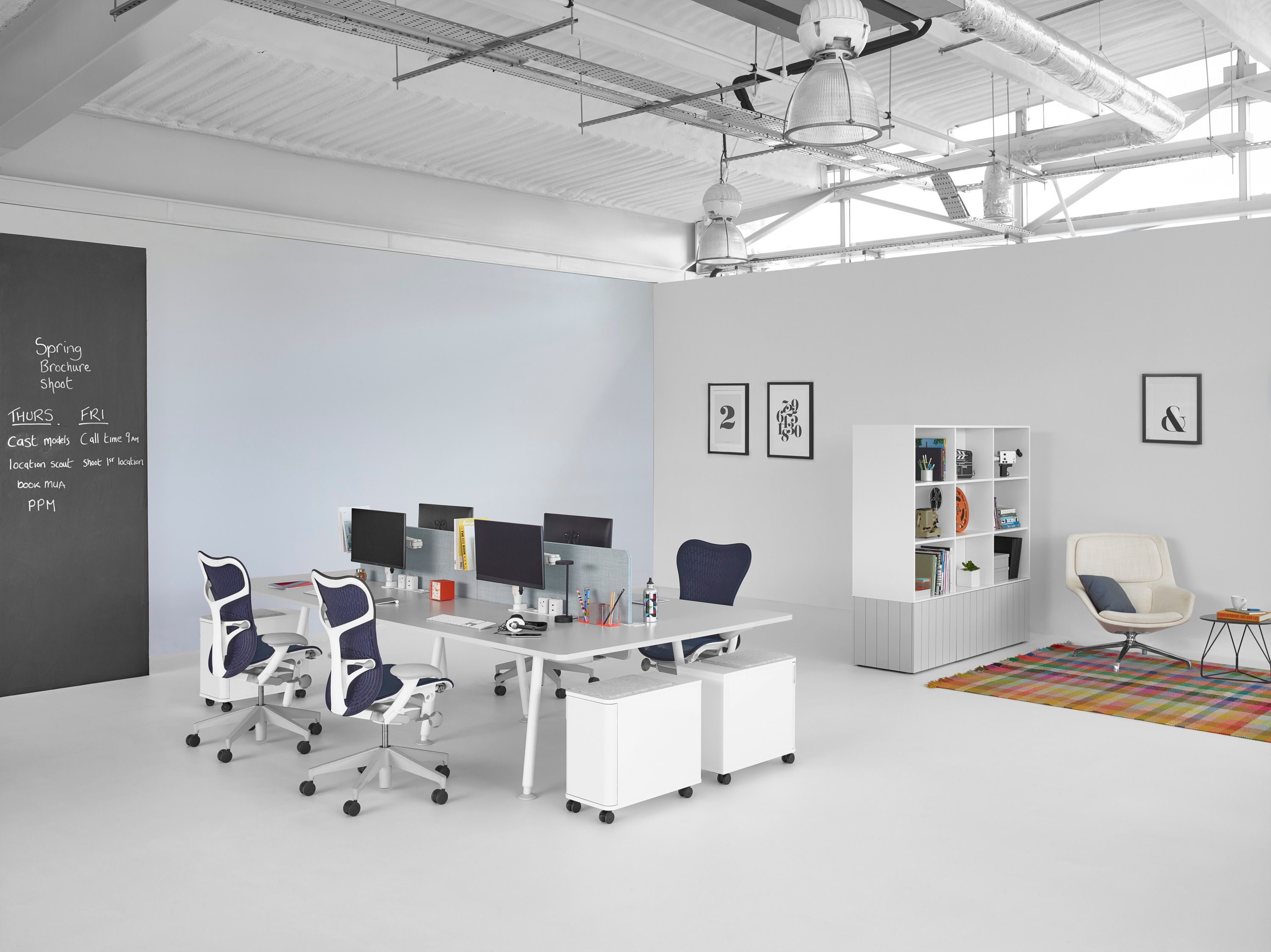 Книжный магазин в дневное время Herman Miller местный ARCH-00076282 - Вид №3