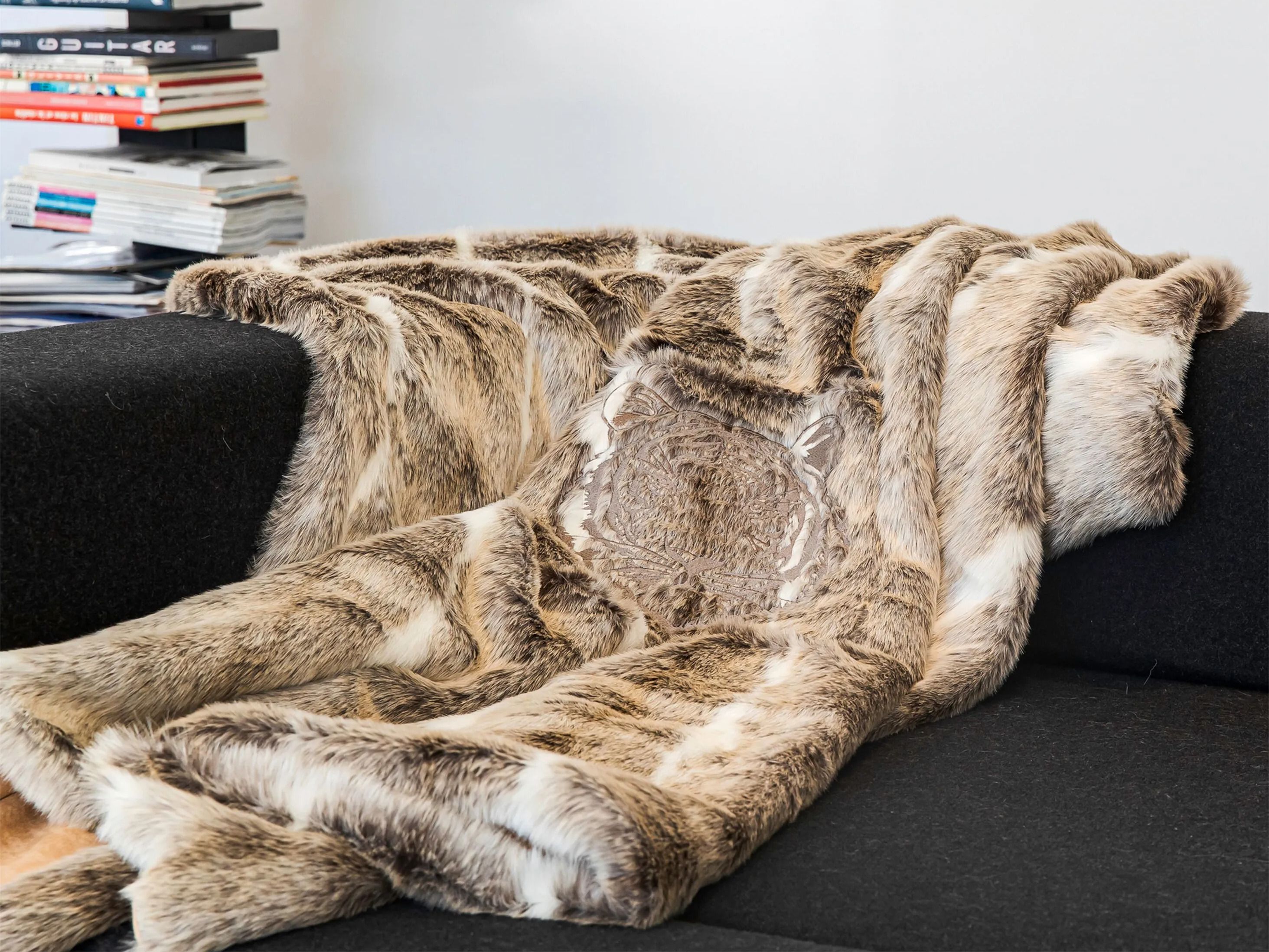 Ручной вышитый плед из искусственного меха MX HOME Megeve ARCH-00102384 - Вид №5