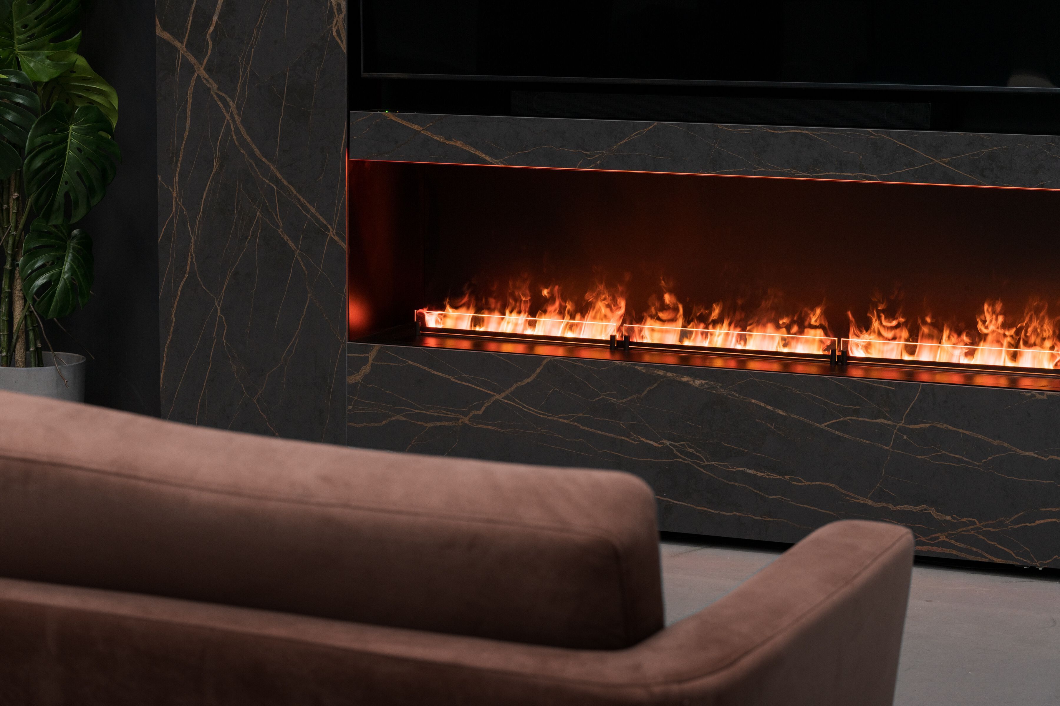 Камин Dekton® с моторизованным ТВ-креплением NEX Media Wall NEX MEDIAWALL ARCH-00054467 - Вид №7