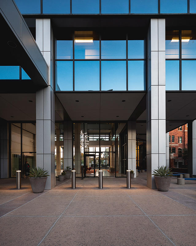 FSRT242 Столбик безопасности helio m30 / k4, серия 900  Forms-surfaces  - Вид №10