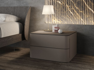 Деревянная тумбочка