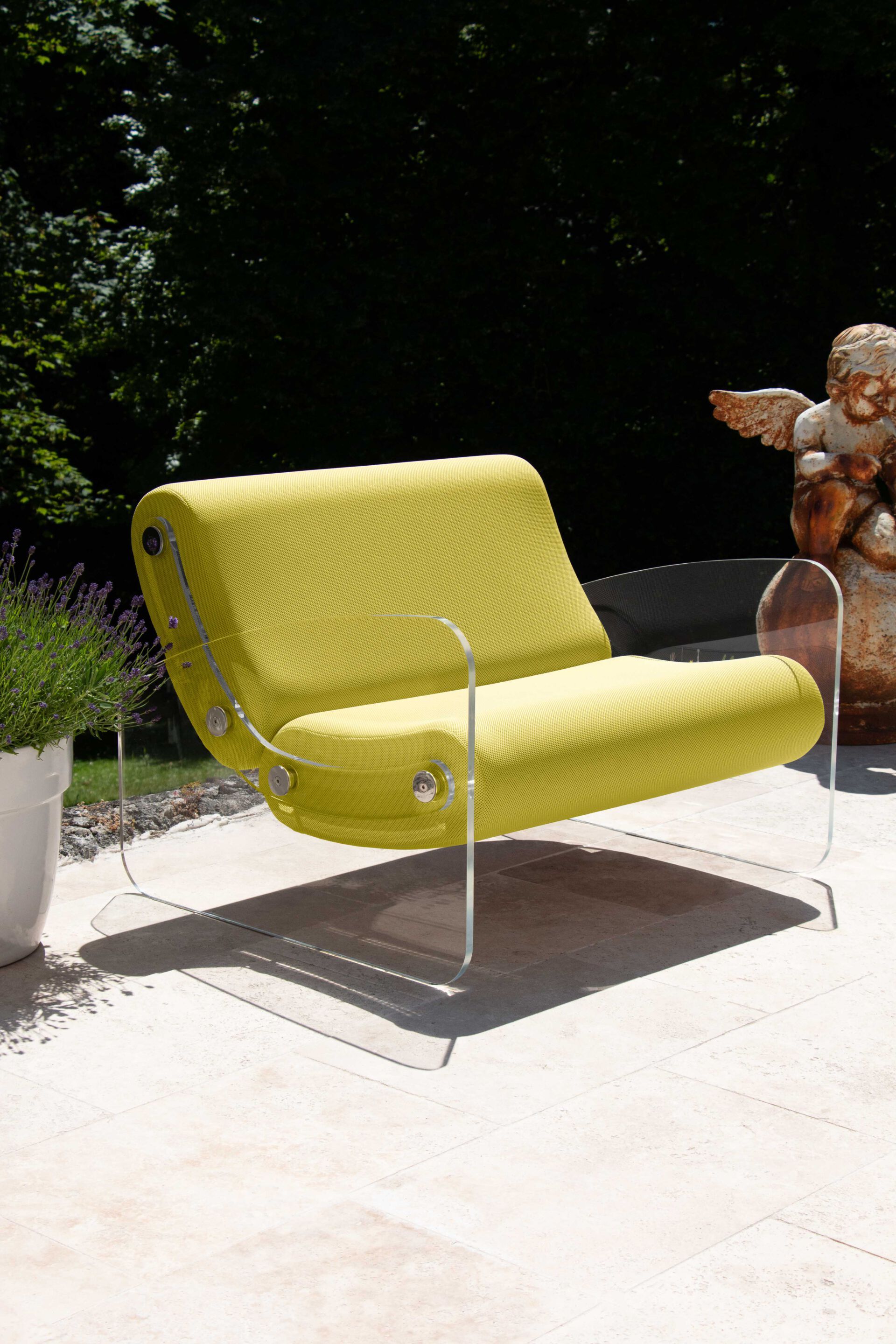 Кресло из ПММА и ткани с подлокотниками KUUMO MW03 ARCH-00150981 - Вид №4